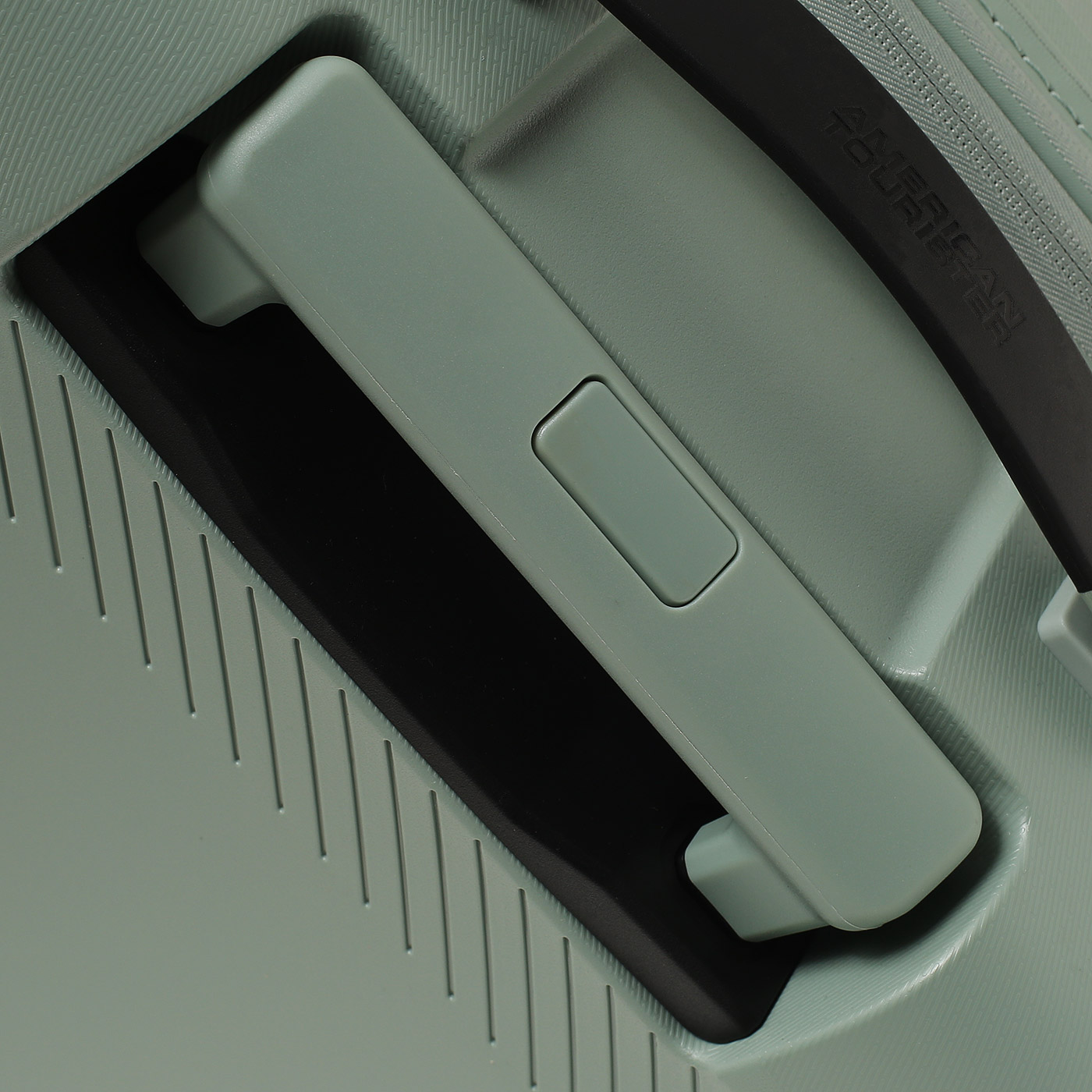 Чемодан средний M  American Tourister Dashpop