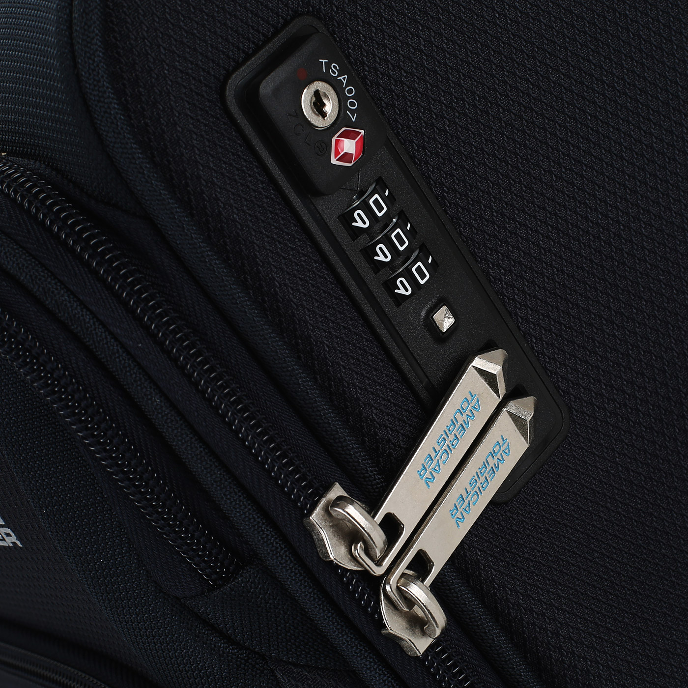 Чемодан для ручной клади тканевый American Tourister Summerfunk