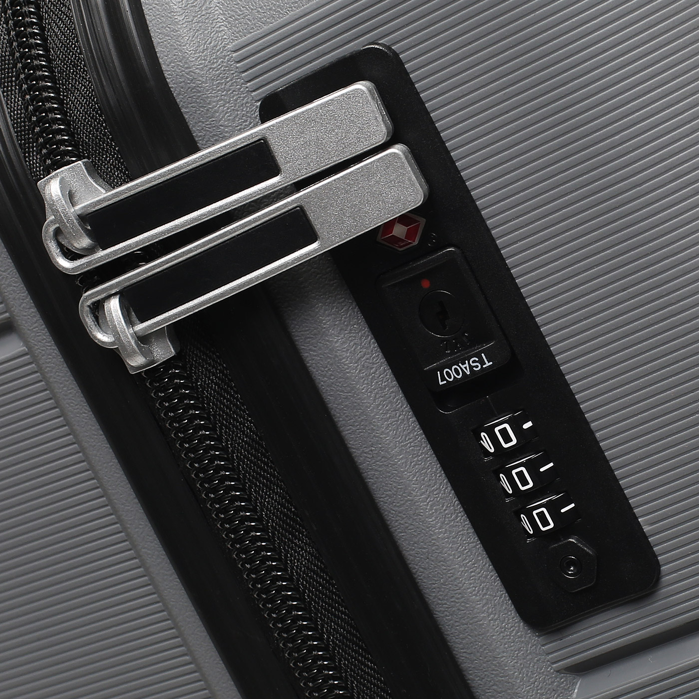 Чемодан средний M из полипропилена Sun Voyage Elite