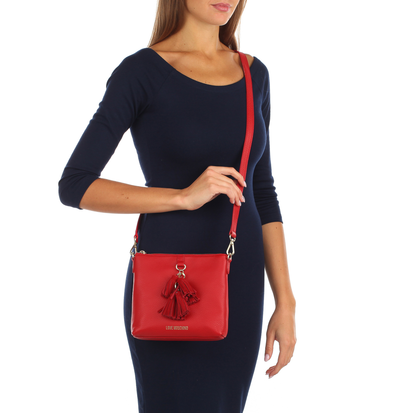 Мягкая сумочка через плечо Love Moschino Chain  and  small tassel