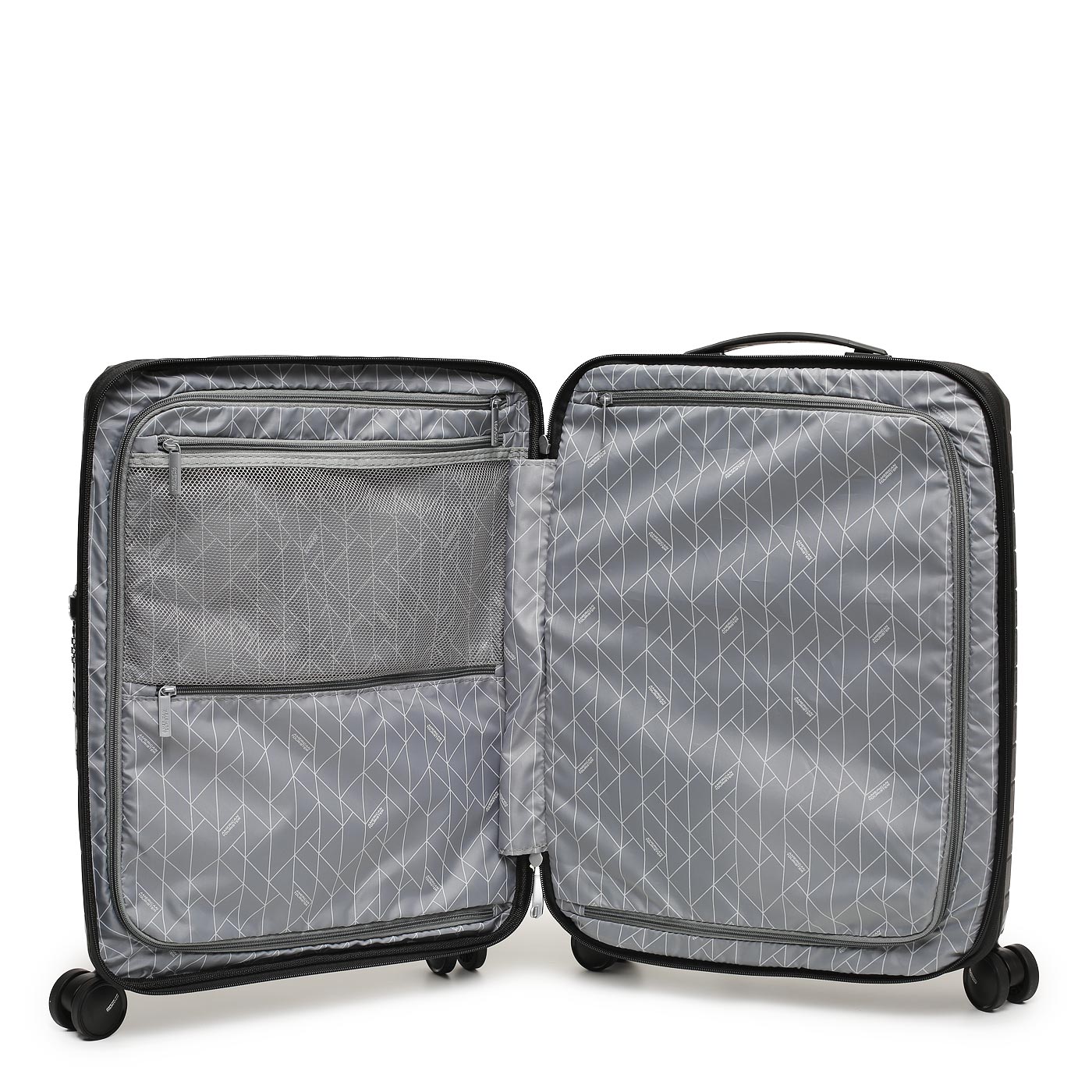 Чемодан на колесах American Tourister Fastforward