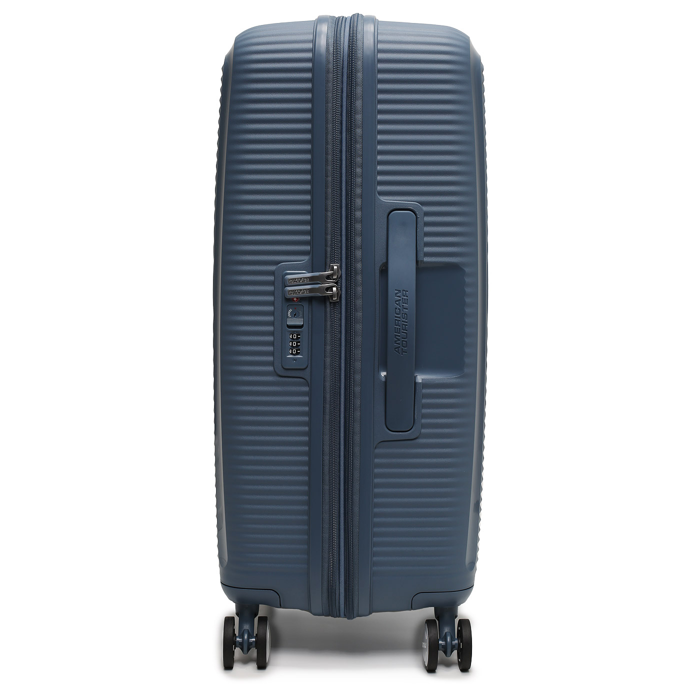 Чемодан средний M из полипропилена American Tourister Soundbox
